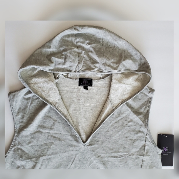 Hooded Romper - Picture 4 of 9